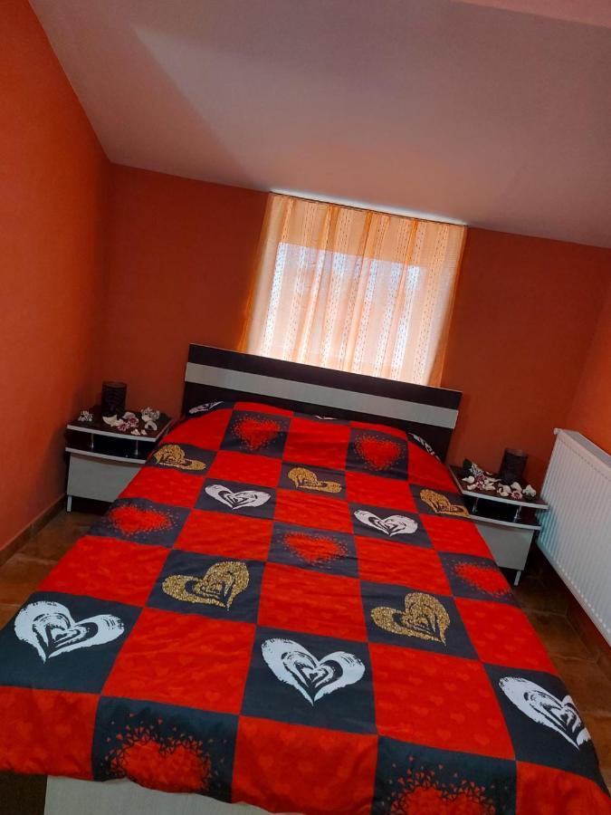 Studio Legend Apartment Pucioasa Екстериор снимка